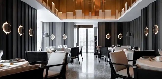乐鱼体育网址2025餐饮品牌设想公司十大排名：营销筹谋空间体验全案综合指南(图7)